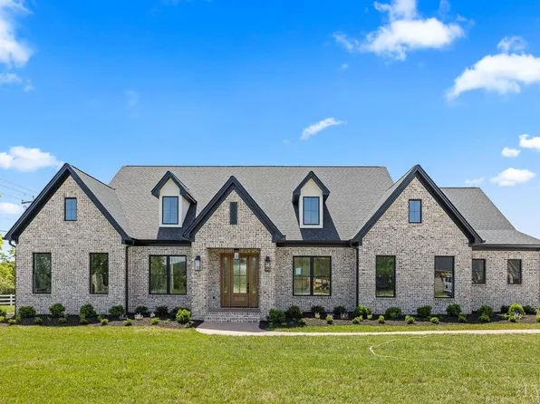 100 Stables Ln, Lynchburg, VA 24503