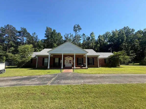 2044 Independence Sq, Iuka, MS 38852