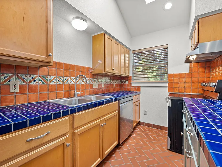 1601 West Ln #A — Photo 15