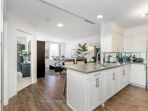 74 Ross St #44, Barrie, ON L4N 1G3