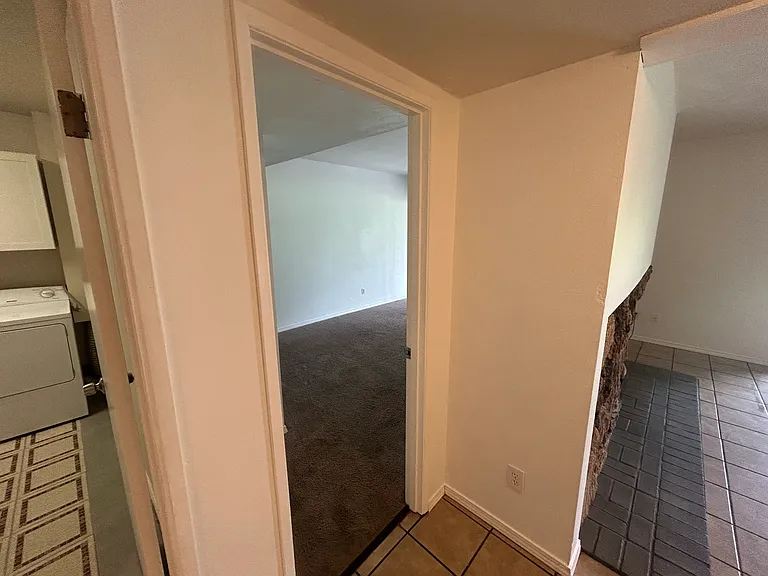 3707 Northshore Blvd NE #D — Photo 26