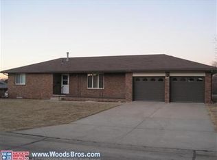 1020 E 15th St, Crete, NE 68333