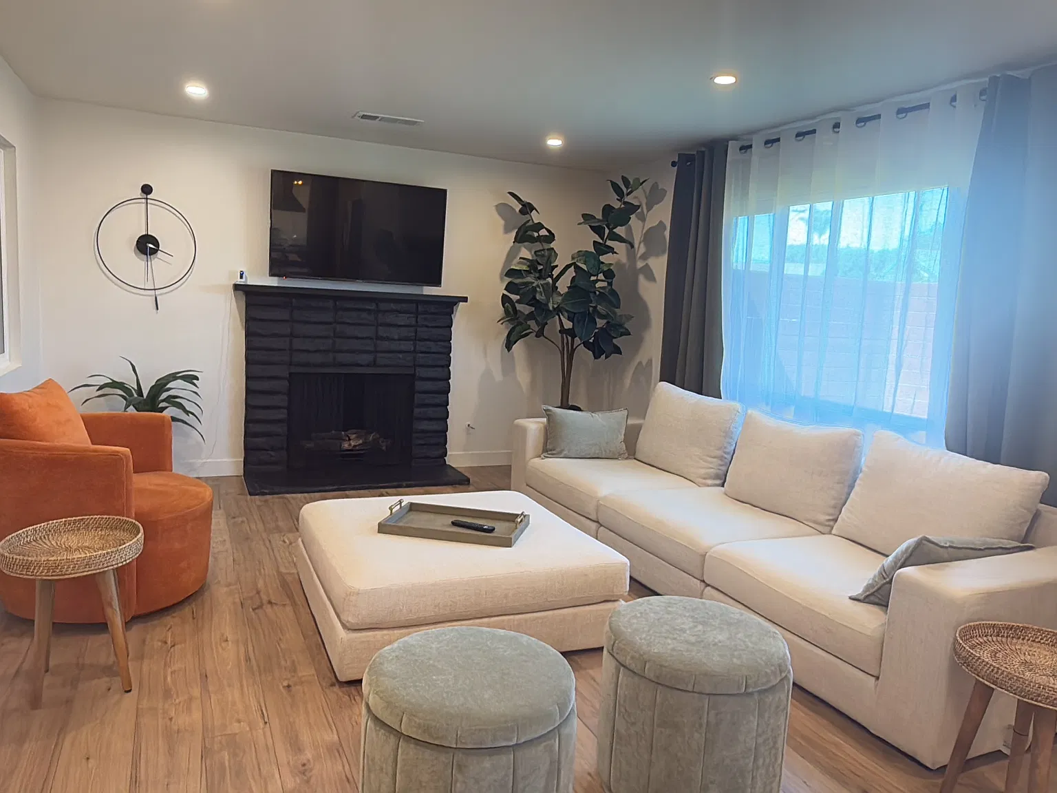 2508 W Fulcrum Pl — Photo 3