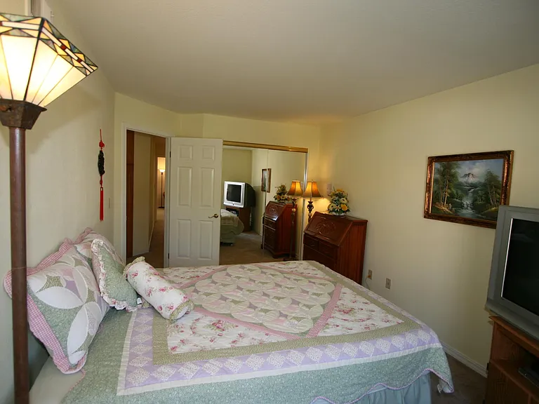 1242 Monte Dr — Photo 5