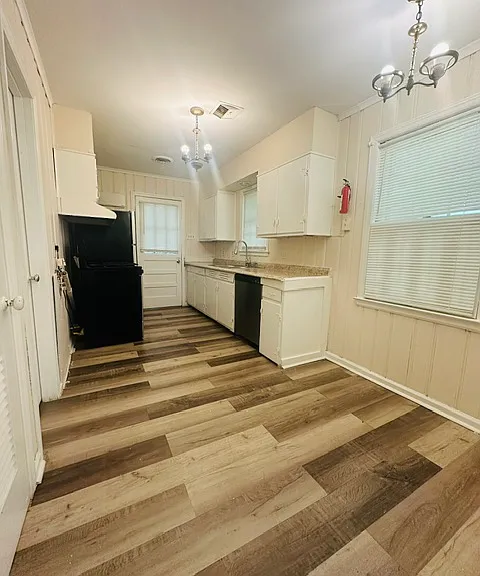 1303 Merrycrest Dr — Photo 3