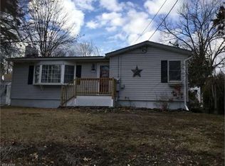 52 Summit Dr, Wantage, NJ 07461