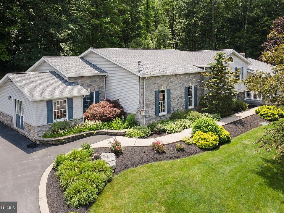 1st image of 443 Stevenson Rd