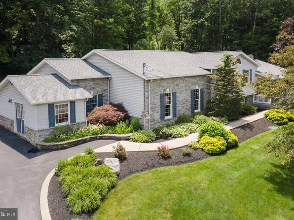 443 Stevenson Rd, Port Matilda, PA 16870