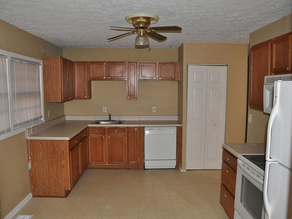 2nd image of 4629 Ryan Rd