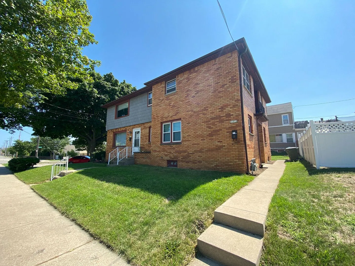 3101-3101A W. Morgan Avenue — Photo 2