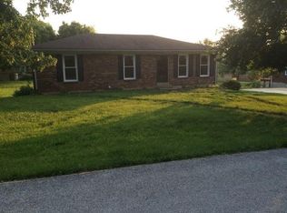 208 Jean Dr, Lawrenceburg, KY 40342