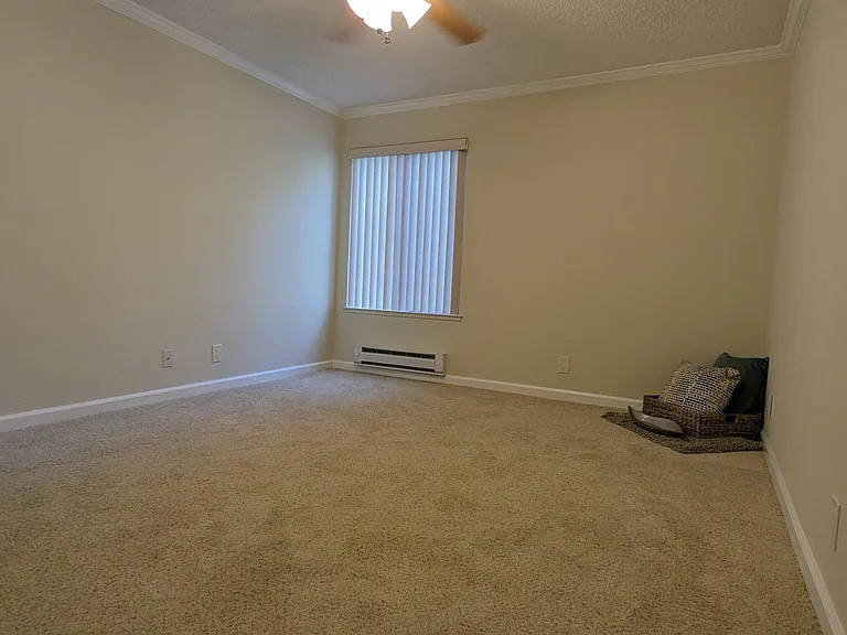 Live Oak Apartments — Photo 70