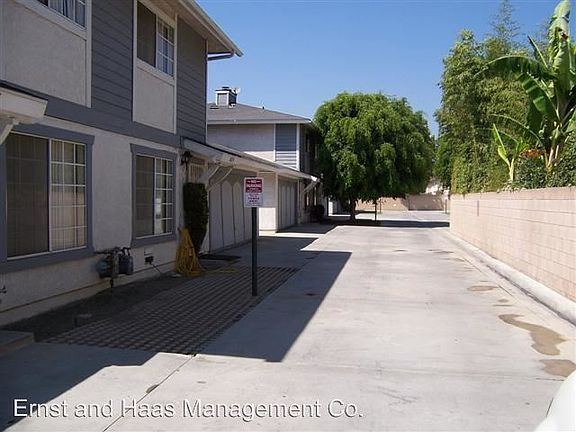3rd image of 8627 1/2 Cedar St