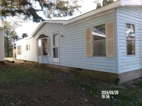 180 Lane 101 Long Beach Lk, Fremont, IN 46737