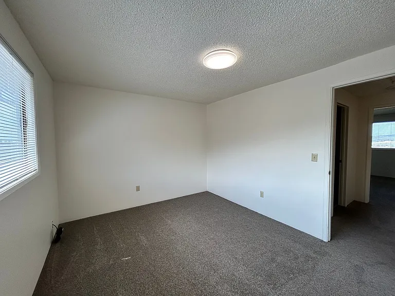846 Homedale Rd — Photo 25