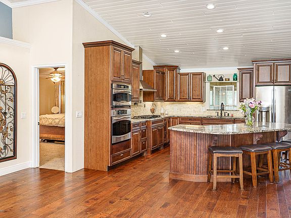 4th image of 1350 Sonn Ct NW