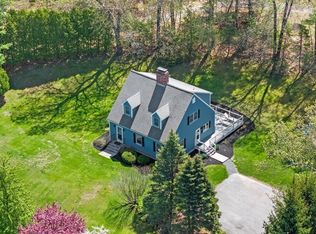 65 Center St, Groveland, MA 01834