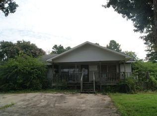 1429 S Main St, Graysville, AL 35073