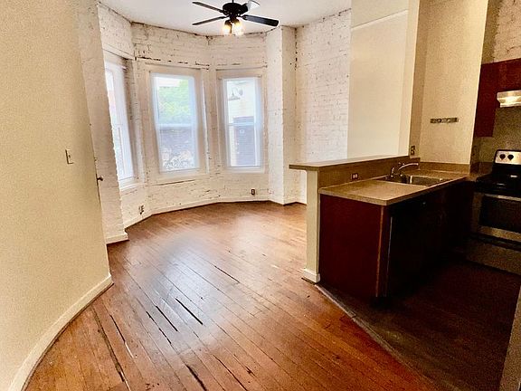 2nd image of 1112 W Cary St #1