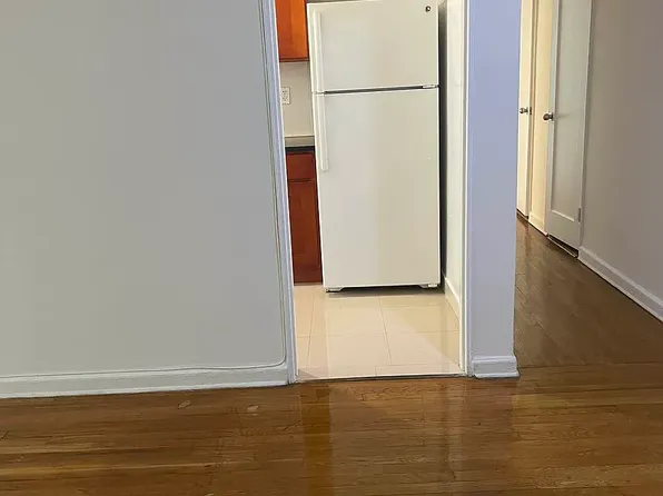 140-35 Burden Cres, Jamaica, NY