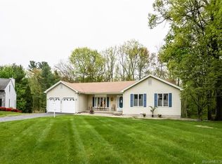 192 Langford Ln, East Hartford, CT 06118