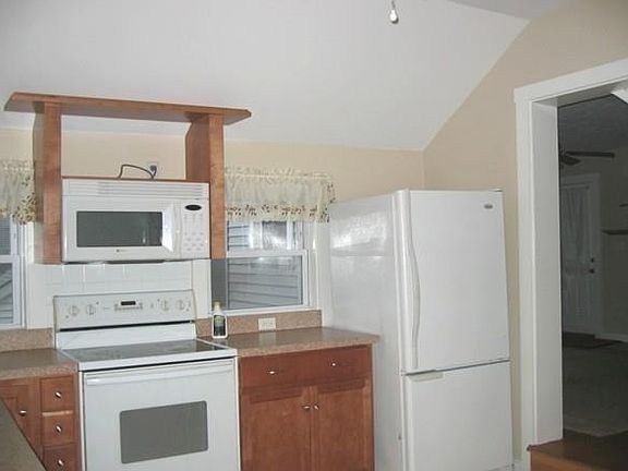 5th image of 85 Vernon St