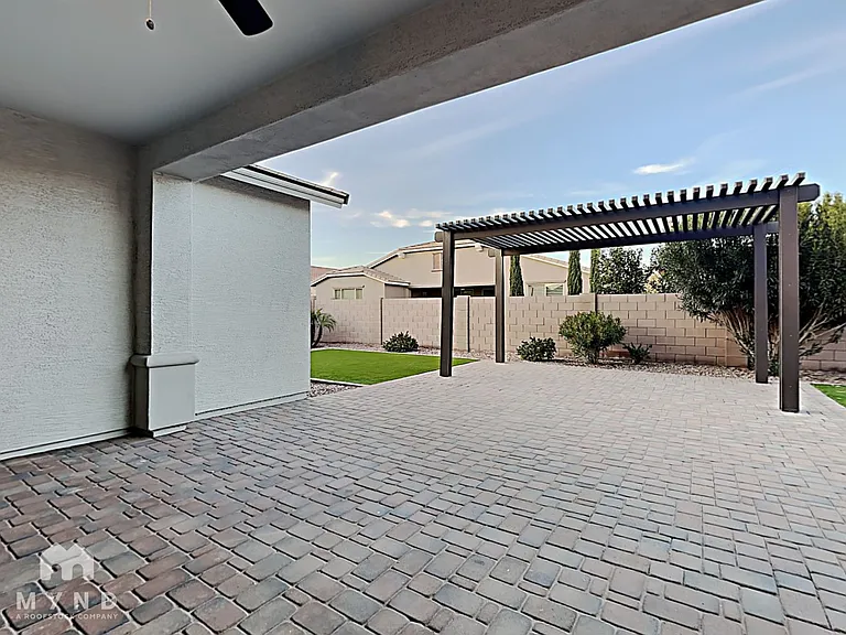 2458 E Anika Dr — Photo 15
