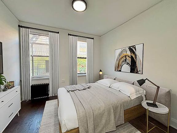 3rd image of 226 E 6th St APT 2B