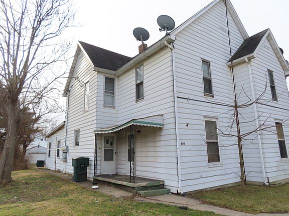 4th image of 915 W Powers St #917