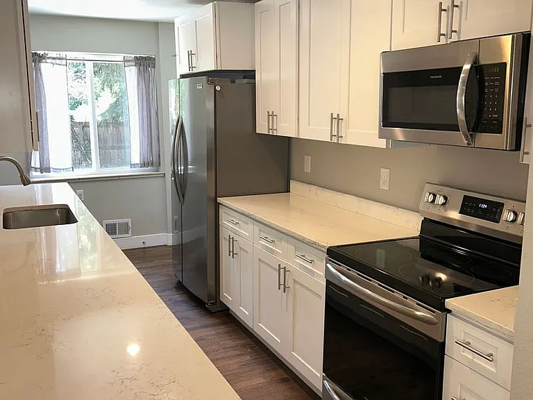 1544 S Chase Ct — Photo 9