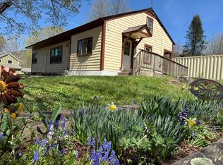 300 Main Rd, Colrain, MA 01340