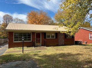 307 Apache Dr, Hopkinsville, KY 42240