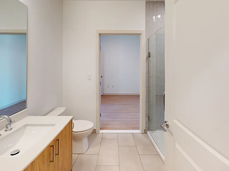 101 N Meridian — Photo 88