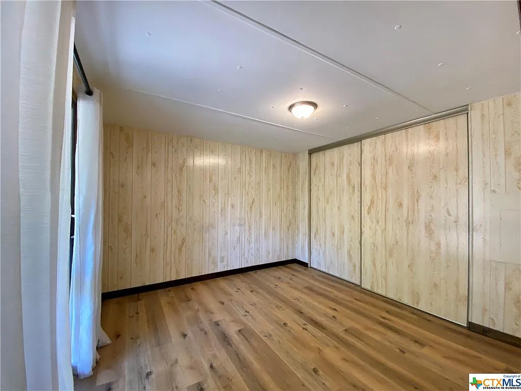 1240 Highview - 1 — Photo 3