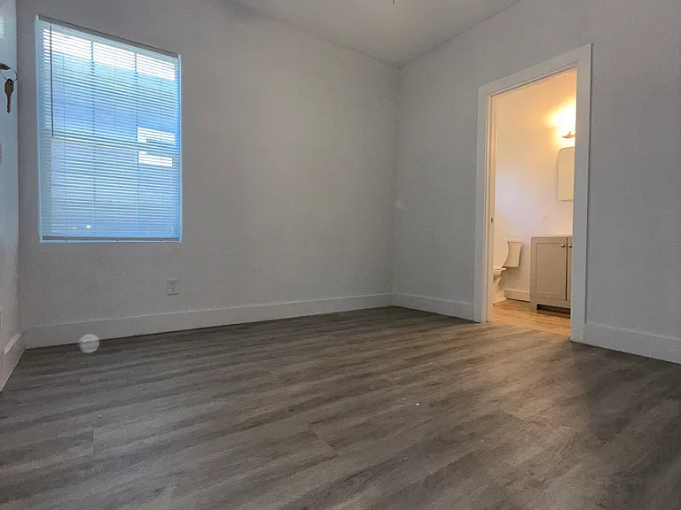 728 E Fremont St — Photo 21