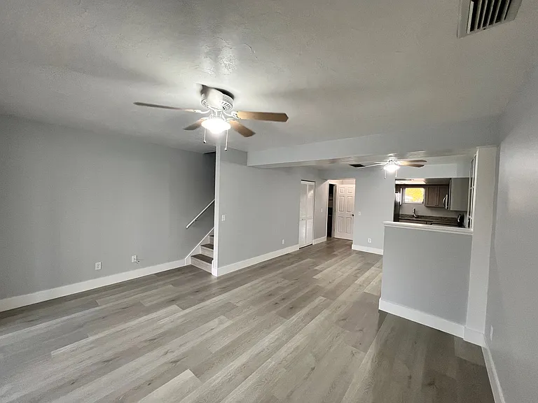 920 Conecta Dr #2 — Photo 8