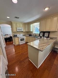 3rd image of 313 Aundria Dr
