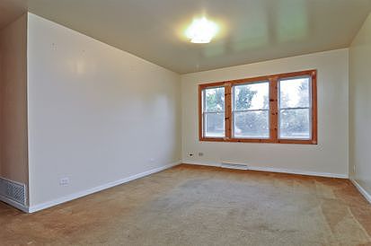 2nd image of 228 E Clarendon Dr