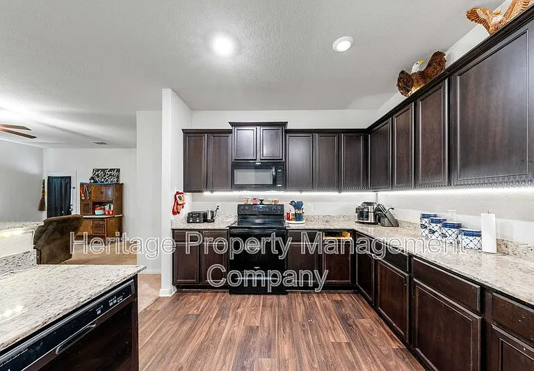739 Veloway Trl — Photo 11