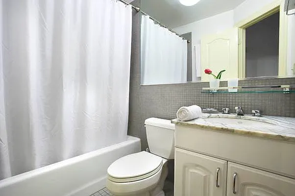 Rented by Vivaldi Real Estate | media 7