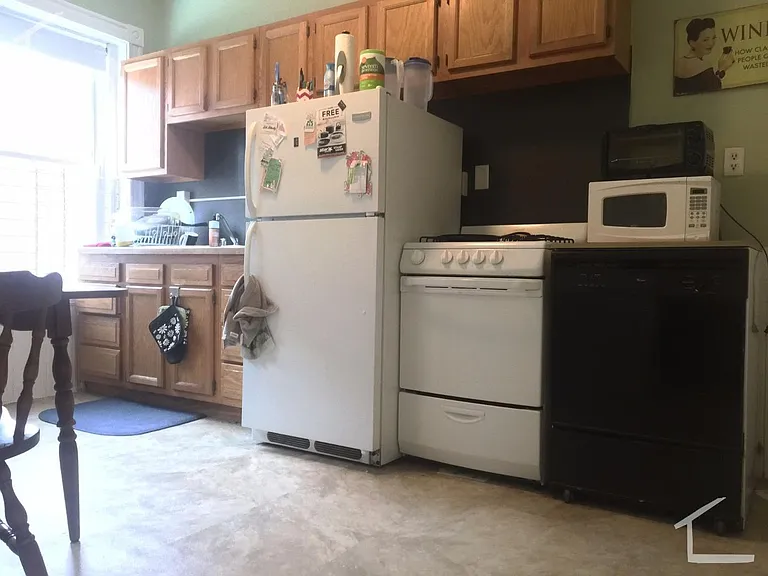 11 Mount Hood Rd #2 — Photo 3