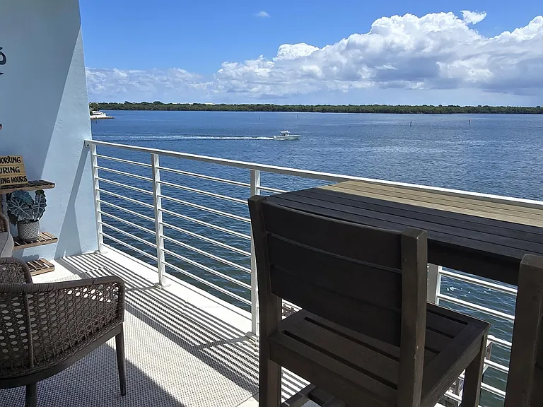 60 Yacht Club Dr #405 — Photo 11