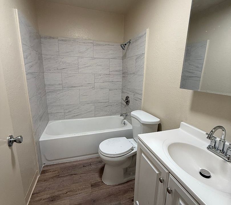 2nd image of 4320 W 142nd St APT 09