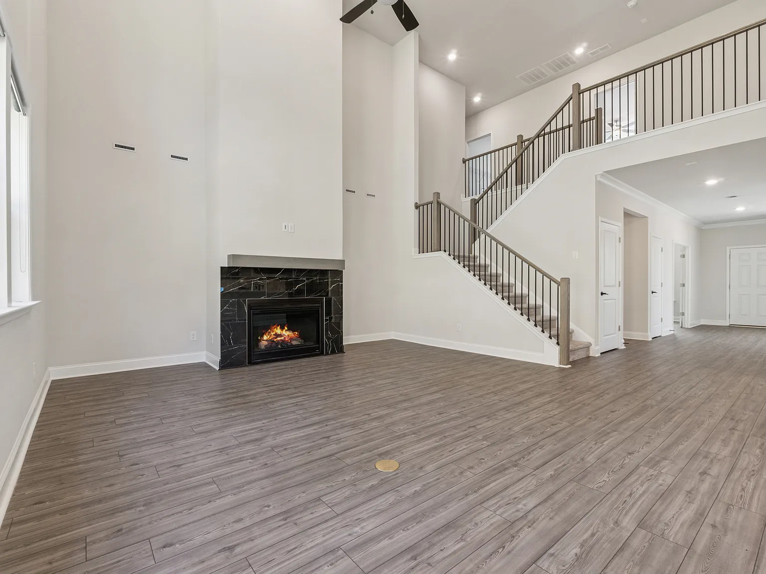 5155 Lansdale Ct — Photo 1