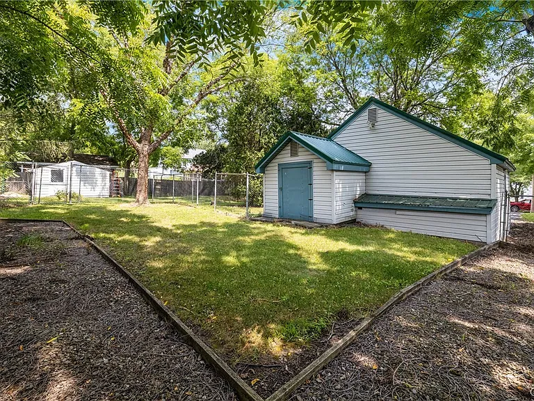 448 Buckingham Ave — Photo 30
