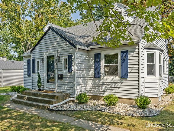3rd image of 1632 Chamberlain Ave SE