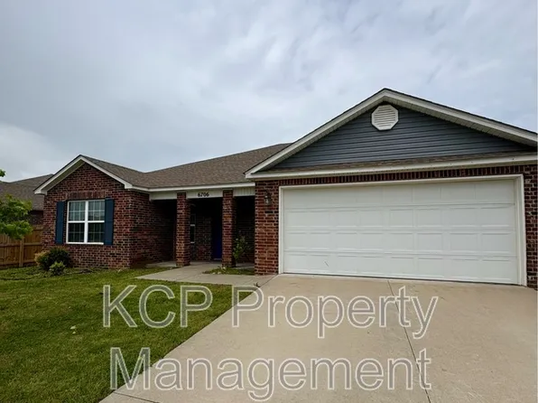 6706 SW Whitmarsh Rd, Bentonville, AR