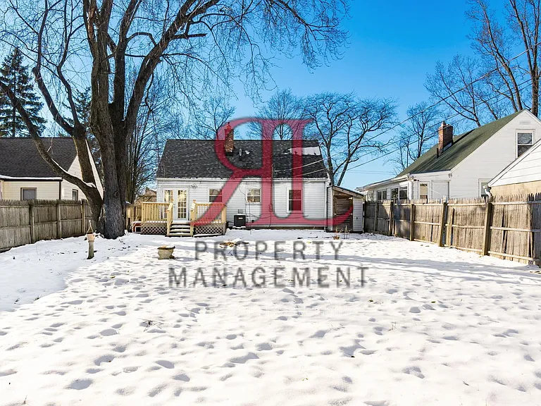3400 Eisenhower Rd — Photo 34