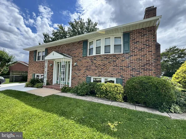 4 McKenna Ct, Baltimore, MD 21234