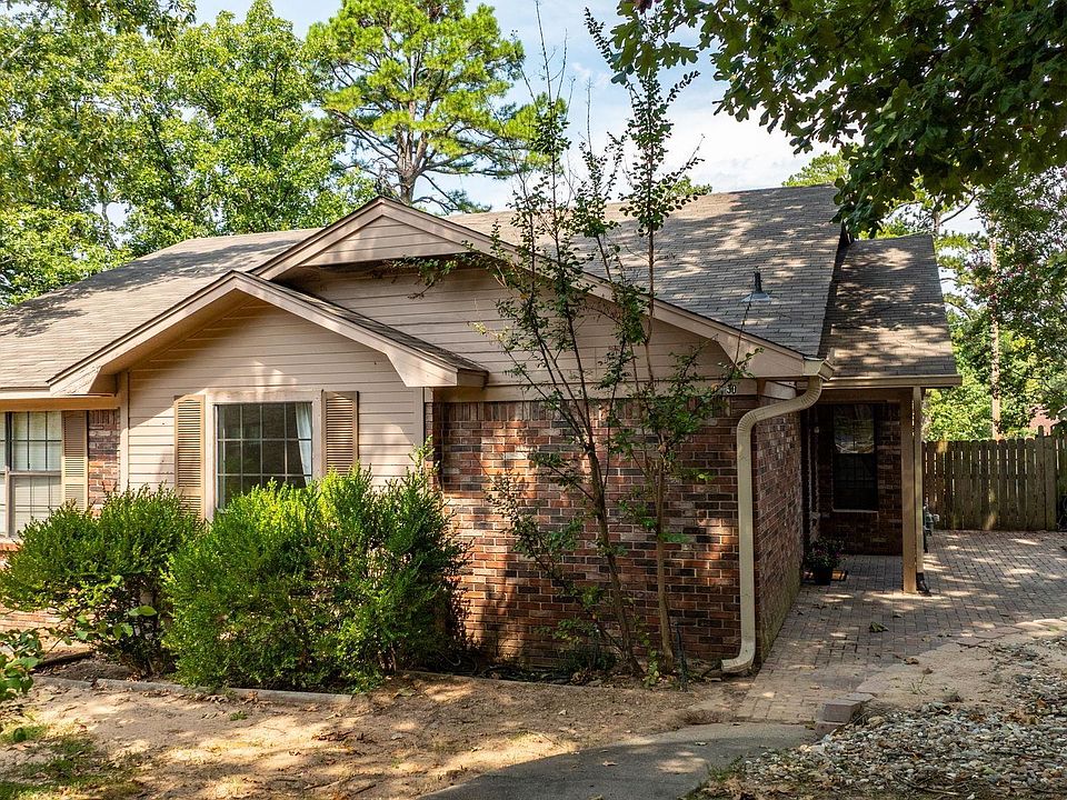 1st image of 30 Woodlore Cir